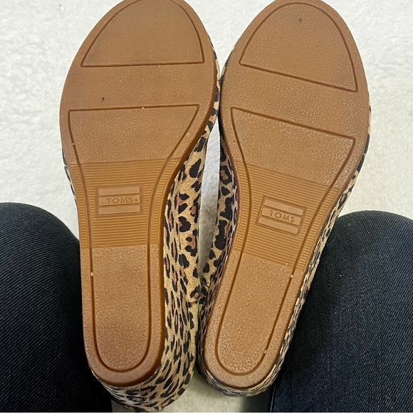 TOMS Leopard Kelsey Wedge Suede Ankle Booties - Size 7 - Picture 7 of 9